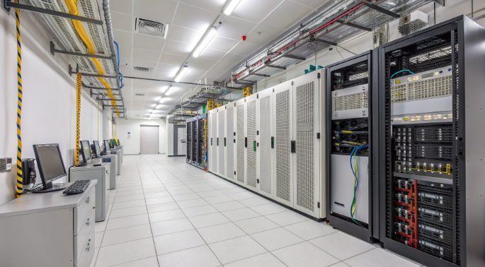 显示VPS、云端和实体服务器架构的图表 显示VPS、云端和实体服务器架构的图表