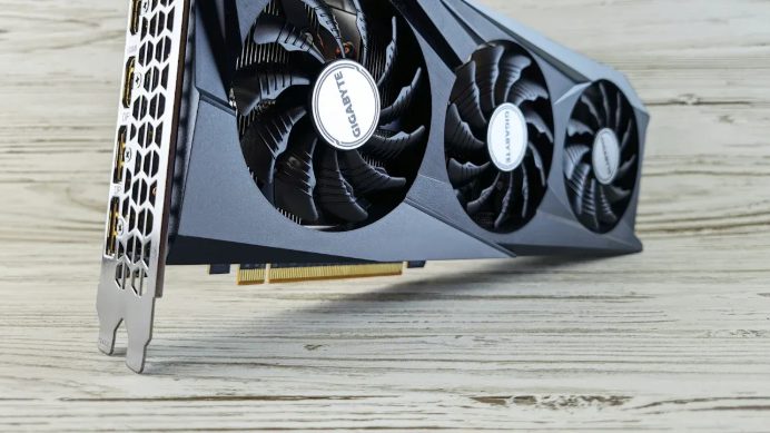 使用 AMD SAM 技术提高 Steam 游戏帧率