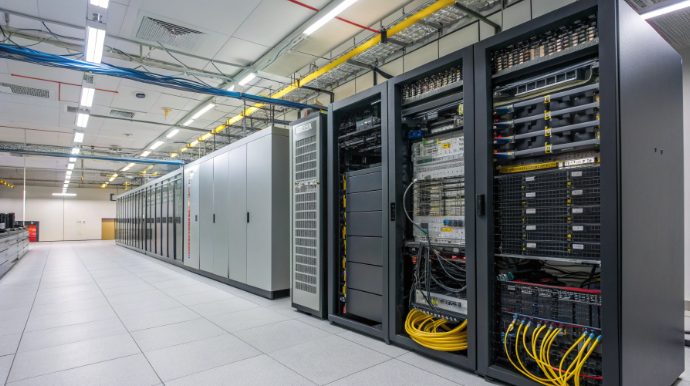 日本数据中心内的多运营商网络路由架构