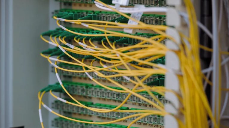 服务器静态路由与策略路由配置操作步骤示意图