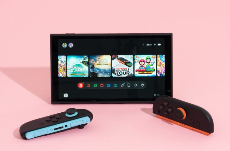 对比T239掌机SoC与典型服务器CPU性能档位差异的概念示意图